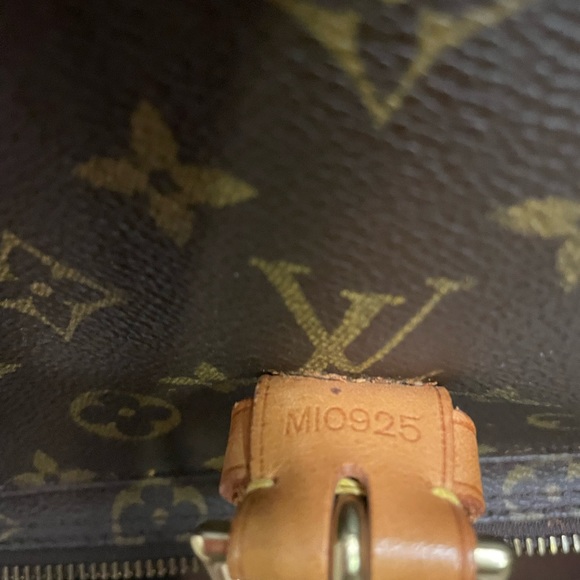 Louis Vuitton Vintage Montsouris Backpack Monogram Canvas - Picture 5 of 10